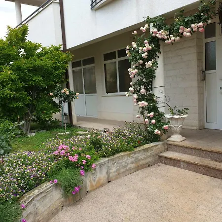Mandac Apartman